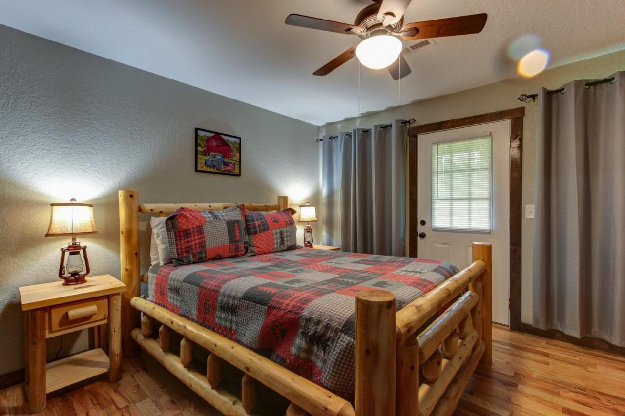 3 Master Bedrooms - Sleeps 10 - Location - Game Room - Hot Tub بيدجن فورج المظهر الخارجي الصورة