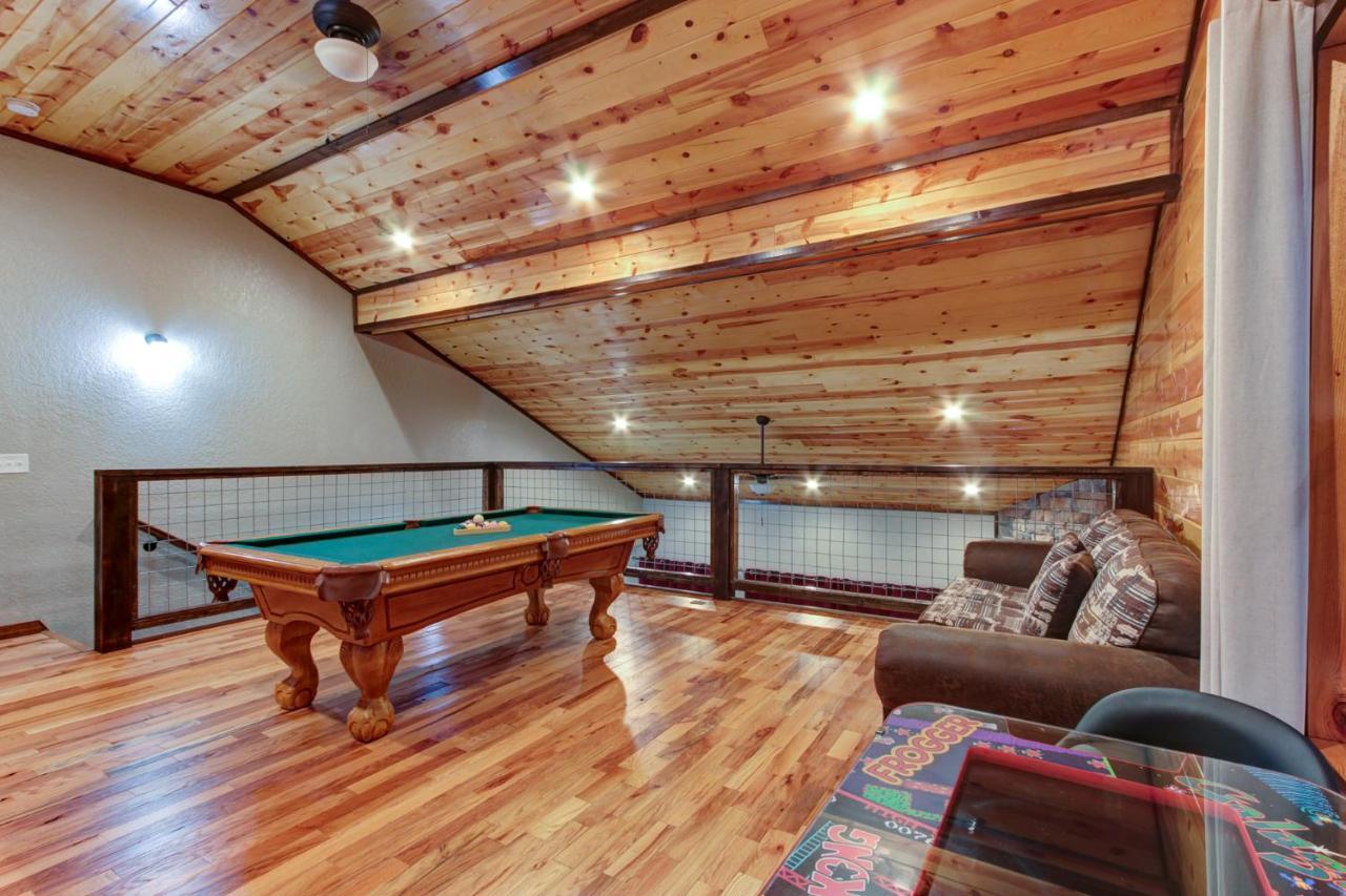 3 Master Bedrooms - Sleeps 10 - Location - Game Room - Hot Tub بيدجن فورج المظهر الخارجي الصورة