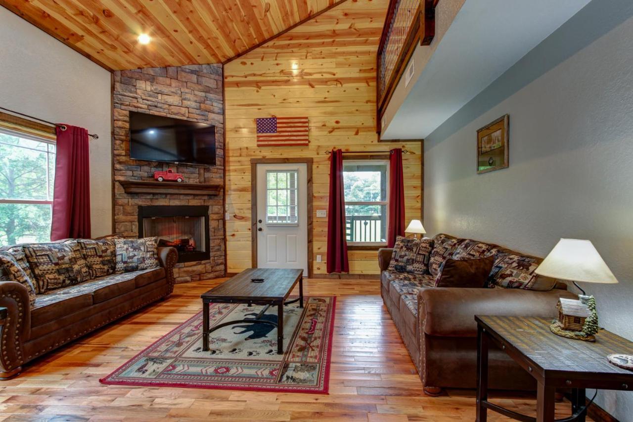 3 Master Bedrooms - Sleeps 10 - Location - Game Room - Hot Tub بيدجن فورج المظهر الخارجي الصورة